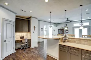 5939 Kiam St, Houston, TX 77007 - Photo 8