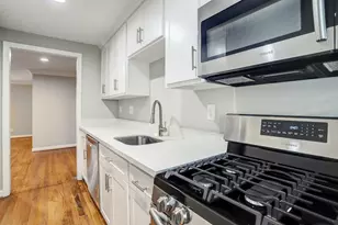 2647 Greenbriar St, Houston, TX 77098 - Photo 2