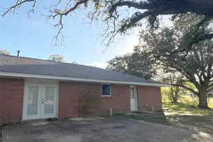 1106 Chapel Ln, El Campo, TX 77437 - Photo 34