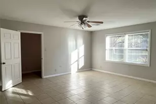 1106 Chapel Ln, El Campo, TX 77437 - Photo 4