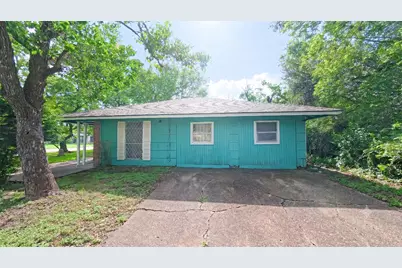 5602 Flamingo Drive, Houston, TX 77033 - Photo 1