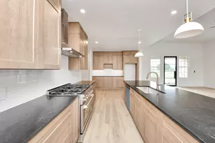 5024 Sophie Slansky Wy, Sealy, TX 77474 - Photo 8