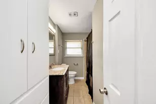 5870 Overdale St, Houston, TX 77033 - Photo 22