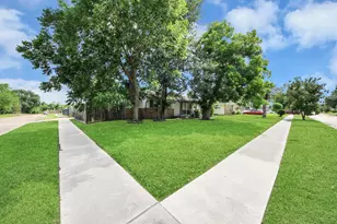 5870 Overdale St, Houston, TX 77033 - Photo 8