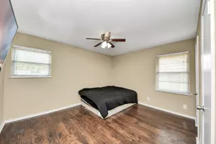 5870 Overdale St, Houston, TX 77033 - Photo 26