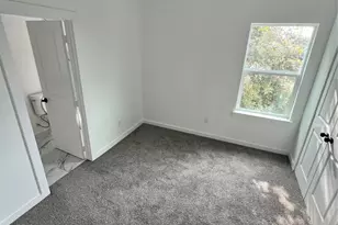 9332 Waller St, Houston, TX 77012 - Photo 12