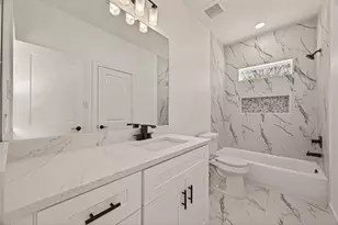 9332 Waller St, Houston, TX 77012 - Photo 12