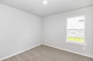 1665 Holly Trails St, Sour Lake, TX 77659 - Photo 12