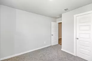 1665 Holly Trails St, Sour Lake, TX 77659 - Photo 6