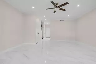 14715 Barryknoll Ln, Houston, TX 77079 - Photo 16