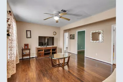 4930 Holloway Drive, Houston, TX 77048 - Photo 18