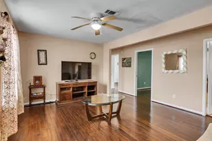 4930 Holloway Dr, Houston, TX 77048 - Photo 18