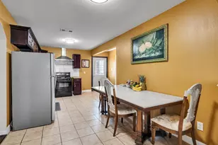 4930 Holloway Dr, Houston, TX 77048 - Photo 12