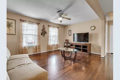 4930 Holloway Drive, Houston, TX 77048 - Photo 16