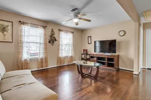 4930 Holloway Dr, Houston, TX 77048 - Photo 16