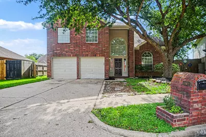 5123 Chase Park Gate Street, Bacliff, TX 77518 - Photo 2