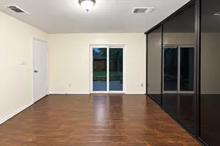 13226 Robinglen Dr, Houston, TX 77083 - Photo 14