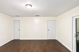 13226 Robinglen Dr, Houston, TX 77083 - Photo 16