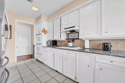 4004 Briarglen Drive, Dickinson, TX 77539 - Photo 12