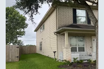 11001 Groveshire Drive, Texas City, TX 77591 - Photo 2