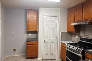 11001 Groveshire Dr, Texas City, TX 77591 - Photo 12