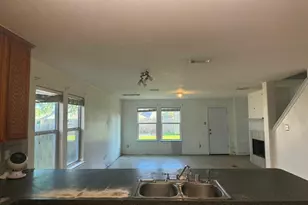 11001 Groveshire Dr, Texas City, TX 77591 - Photo 14