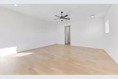 1902 Nantucket Drive, Houston, TX 77057 - Photo 30