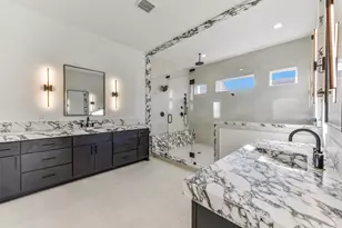 1902 Nantucket Dr, Houston, TX 77057 - Photo 16