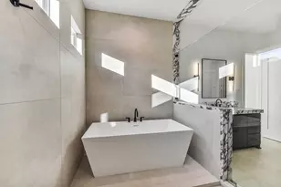 1902 Nantucket Dr, Houston, TX 77057 - Photo 18