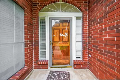 914 W Peach Hollow Circle, Pearland, TX 77584 - Photo 2
