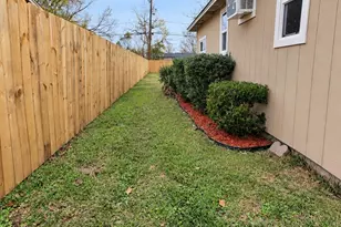 7617 Delavan Dr, Houston, TX 77028 - Photo 38