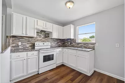 3918 Tavenor Lane, Houston, TX 77047 - Photo 10
