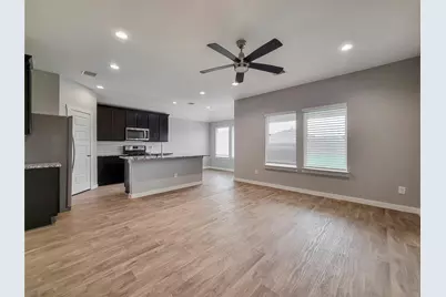 8122 Hush Heights Drive, Rosharon, TX 77583 - Photo 2