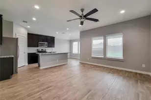 8122 Hush Hts Dr, Rosharon, TX 77583 - Photo 2