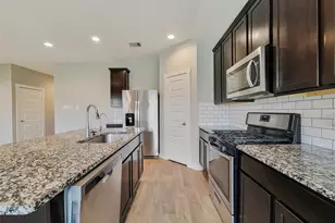 8122 Hush Hts Dr, Rosharon, TX 77583 - Photo 4