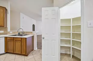 19403 Valiant Woods Dr, Spring, TX 77379 - Photo 14