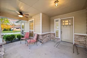 19403 Valiant Woods Dr, Spring, TX 77379 - Photo 2