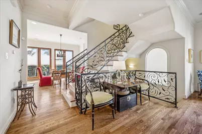 2025 Park Street, Houston, TX 77019 - Photo 2