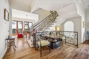 2025 Park St, Houston, TX 77019 - Photo 2