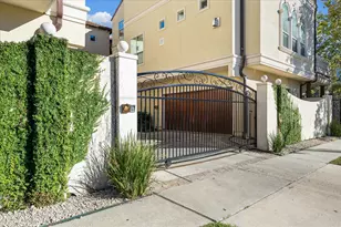 2025 Park St, Houston, TX 77019 - Photo 30