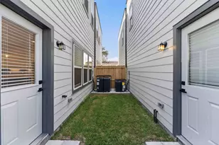 7809 Dyer St, Houston, TX 77088 - Photo 26