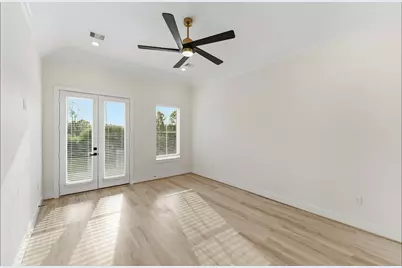 7809 Dyer St, Houston, TX 77088 - Photo 10