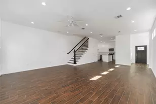 7902 Parnell St, Houston, TX 77051 - Photo 4