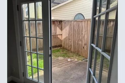 9716 Linkmeadow Lane, Houston, TX 77025 - Photo 16