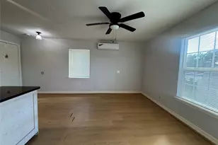 7210 Hemlock St, Houston, TX 77012 - Photo 2