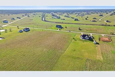365 Brahman Trail, Angleton, TX 77515 - Photo 10