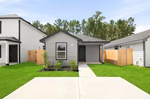 2421 Twin Ct, Splendora, TX 77372 - Photo 2
