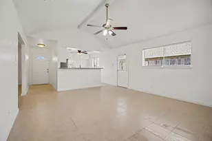 1805 Chickadee Dr, League City, TX 77573 - Photo 4