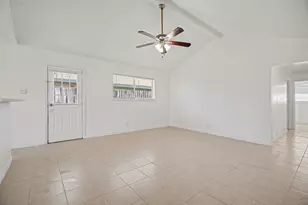 1805 Chickadee Dr, League City, TX 77573 - Photo 8