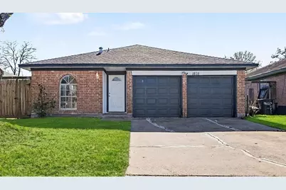 1805 Chickadee Drive, League City, TX 77573 - Photo 2